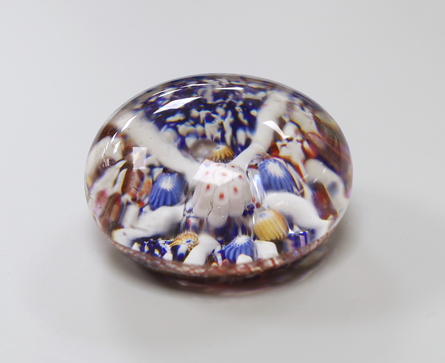 A St Louis paperweight, approximately 6cm diameter